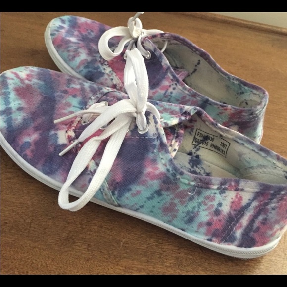 Shoes - SNEAKERS Tie dye shoes 6/7